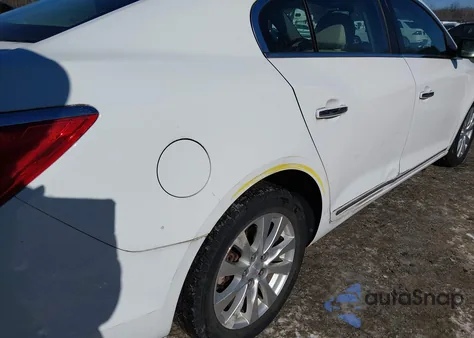 2014 Buick Lacrosse Leather Group z USA, uszkodzony, nr VIN 1G4GB5GR9EF265896